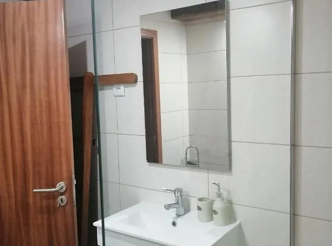 Casa Da Muralha * ヴィラ・ノーヴァ・デ・フォス・コア